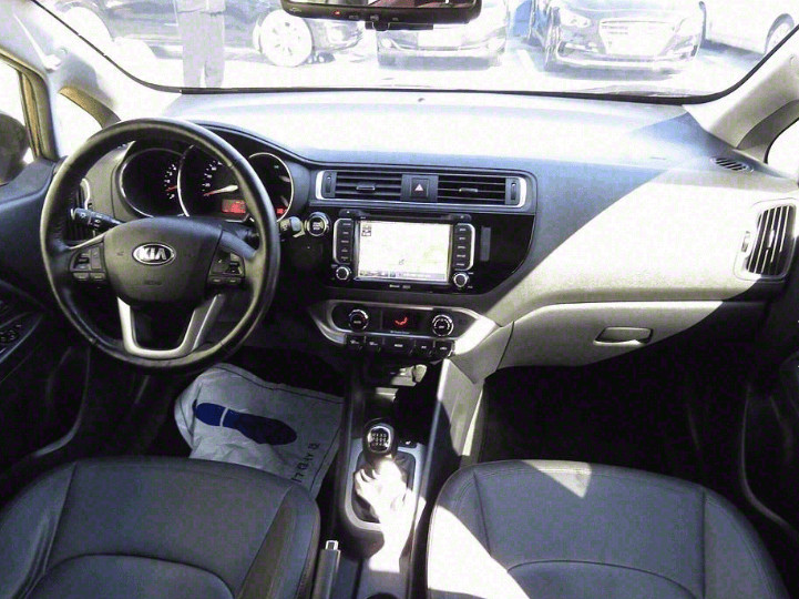 @16년 더 뉴 프라이드 5DR 1.4 디젤 럭셔리 이미지