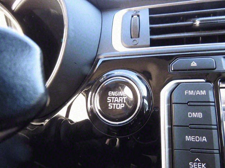 @16년 더 뉴 프라이드 5DR 1.4 디젤 럭셔리 이미지