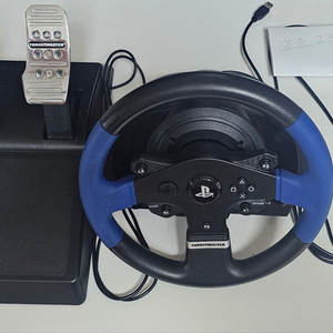 T150 pro 레이싱 휠 판매합니다. (3 페달)