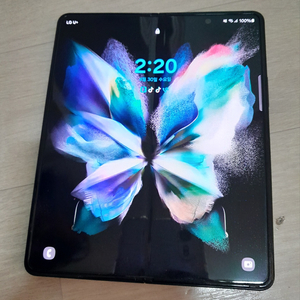 갤럭시폴드3 256기가 블랙색상 팝니다