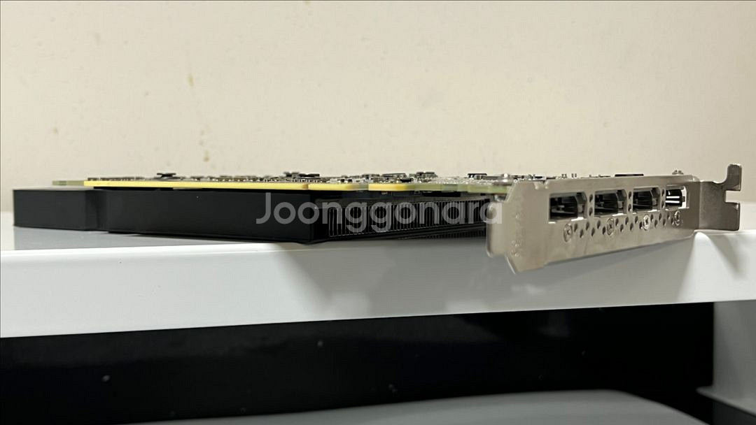 쿼드로 P2000 작업용 그래픽카드(중고)--2