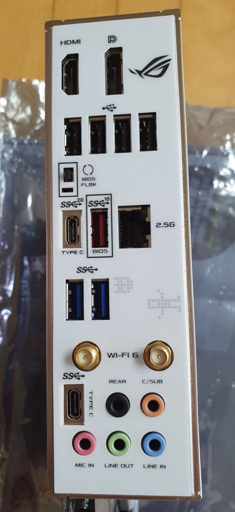 ASUS ROG STRIX B660-A WIFI D4--6