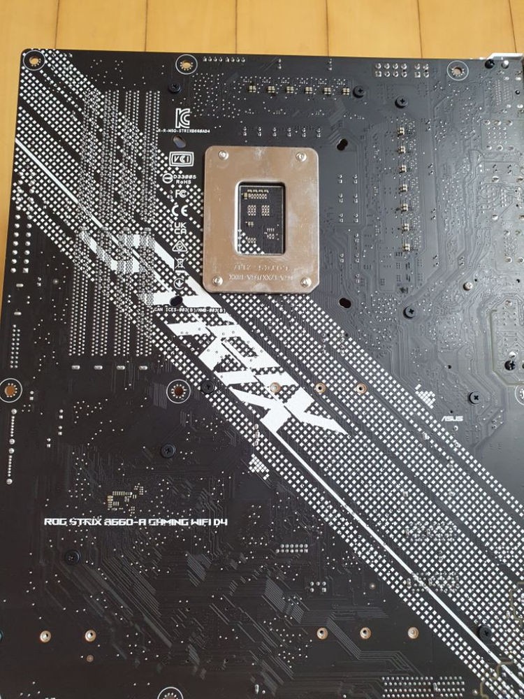 ASUS ROG STRIX B660-A WIFI D4--5