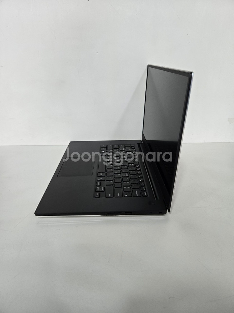 826번 DELL 15인치 UHD i7 중고노트북--4