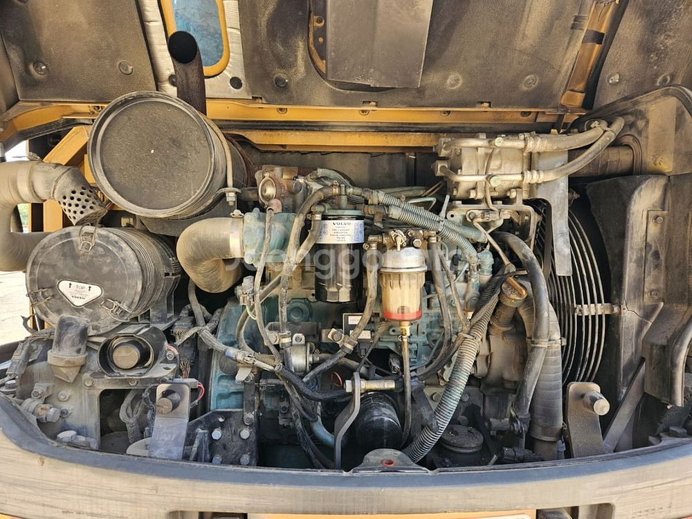 볼보 굴삭기EW60타이어식 소개합니다--5