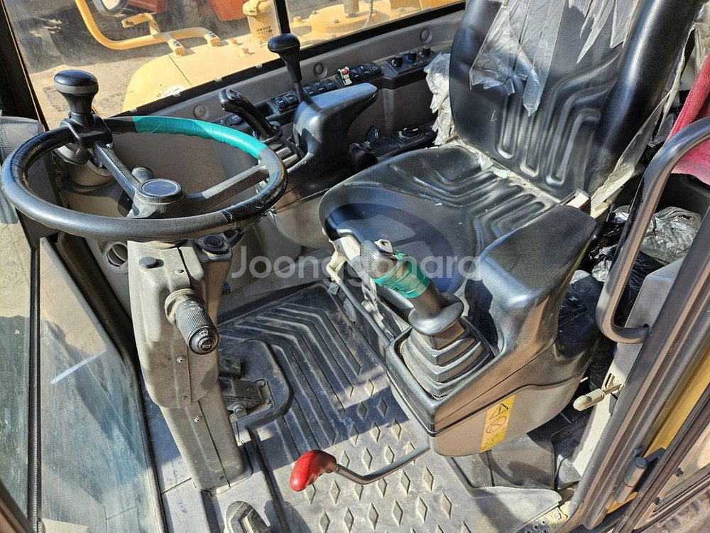 볼보 굴삭기EW60타이어식 소개합니다--7