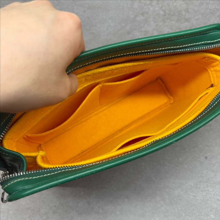 [키링포함,GM사이즈]고야드 쥬방스 그린 컬러 클러치--3