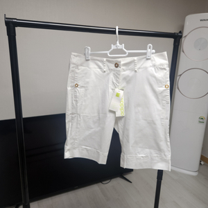 아디다스 금장 흰색 면 반바지 새상품