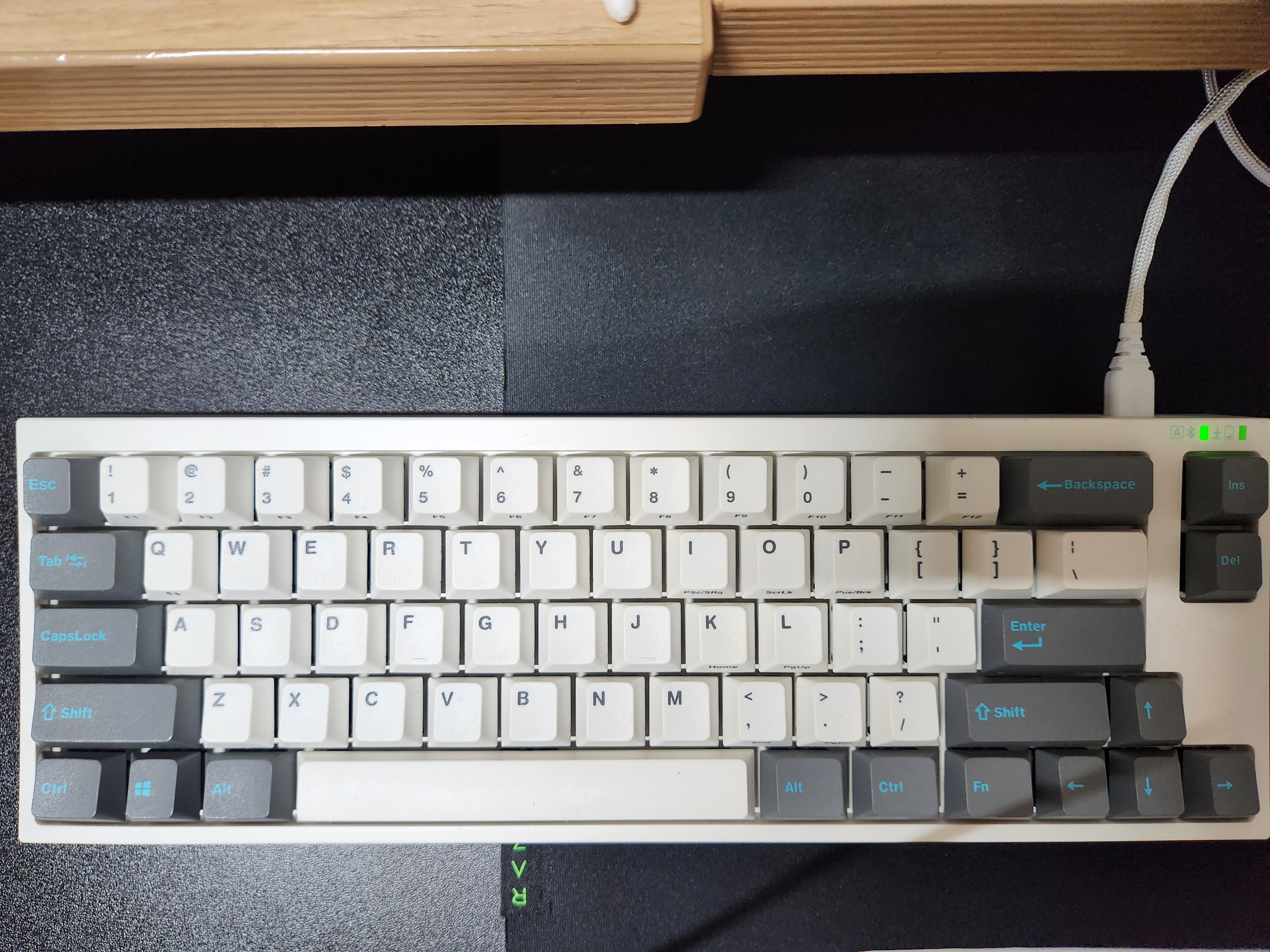 고장) 레오폴드 FC660MBT PD 화이트그레이 저적