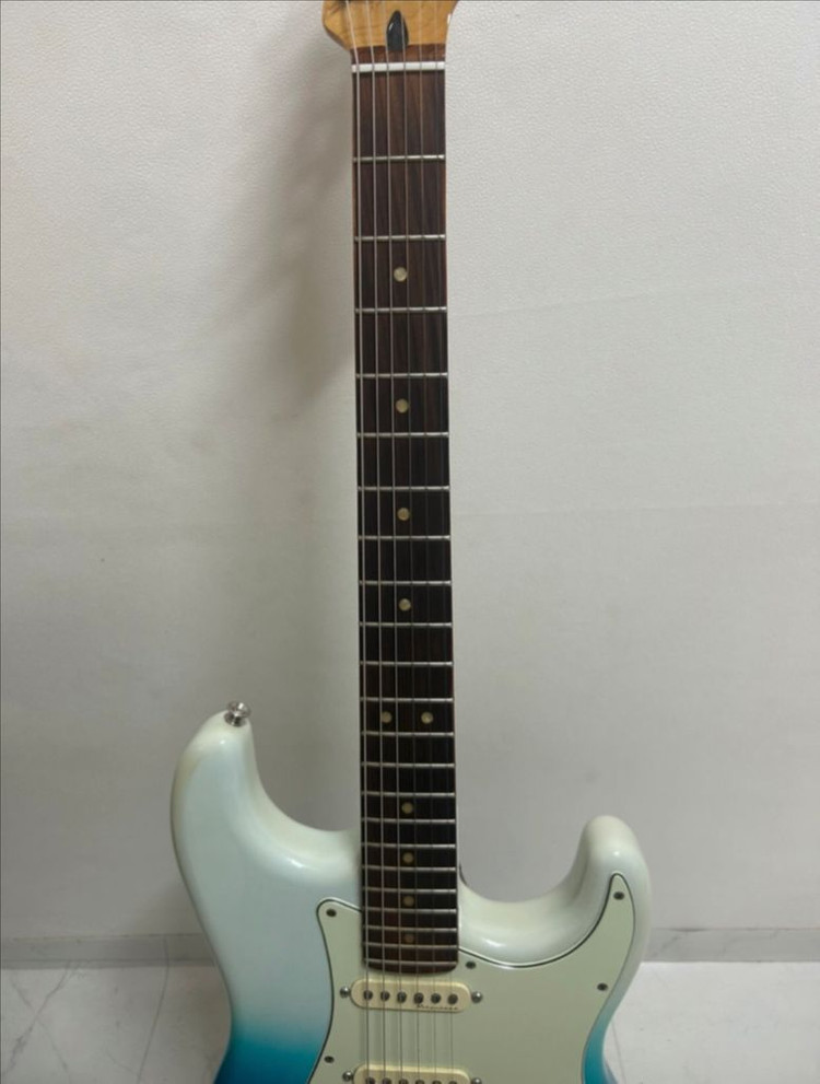 Fender Player Plus HSS 일렉기타 이미지
