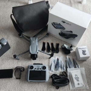 DJI AIR 3S 플라이모어 콤보