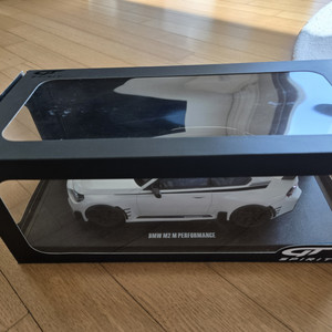 1:18 BMW M2 다이캐스트 GT spirit