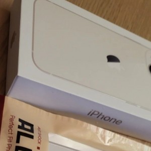 아이폰13 128 스타라이트 화이트 미개봉 새재품 판매