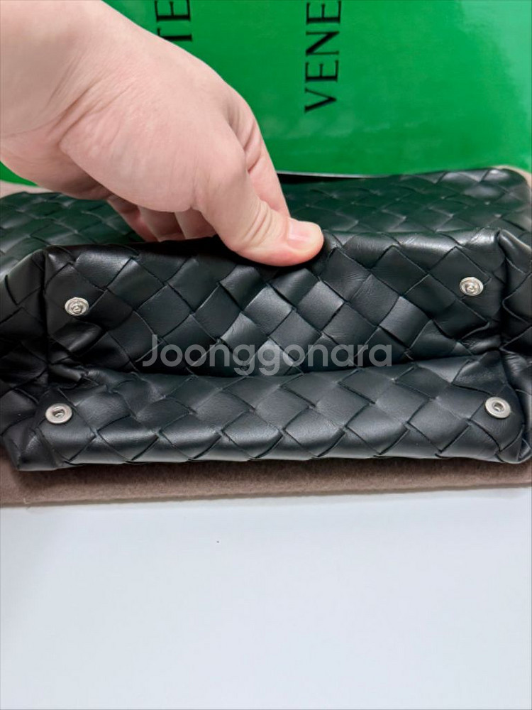 보테가베네타 인트레치아토 클러치백--3
