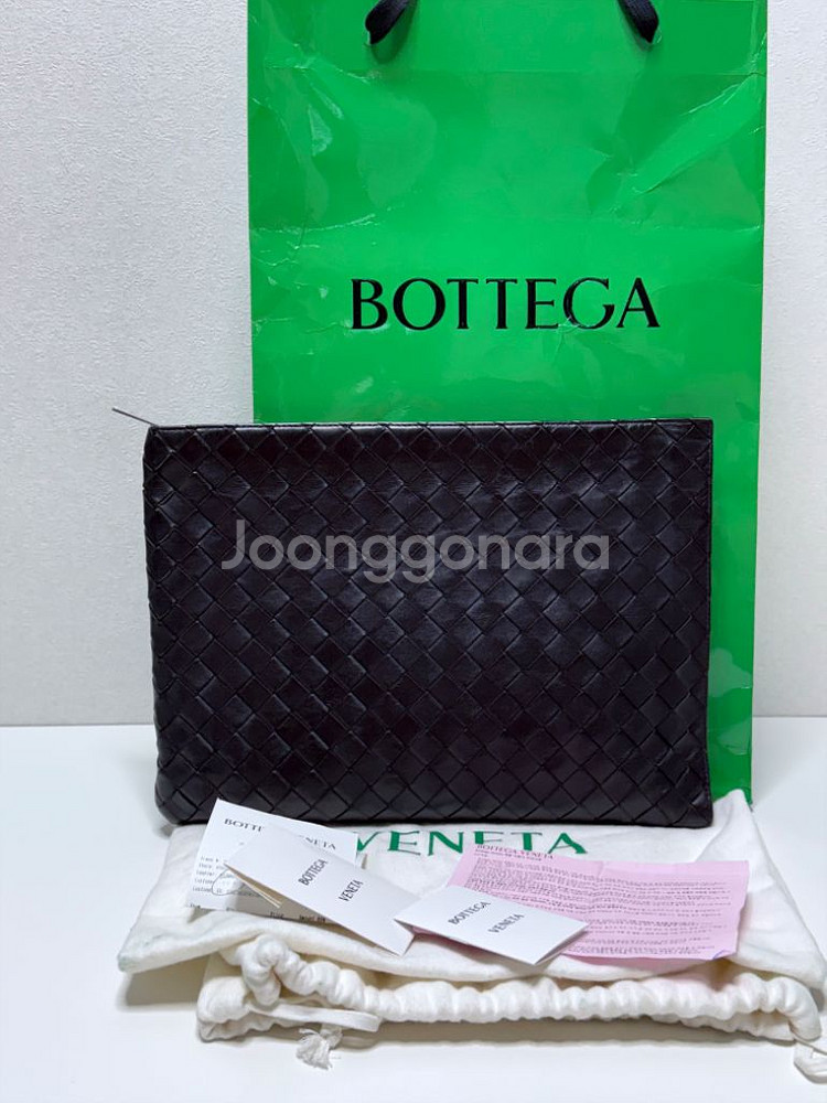 (백화점)보테가베네타 인트레치아토 투톤 클러치백--0