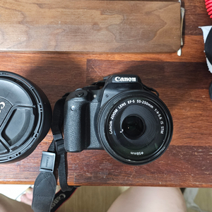 [당일만 싸게 팝니다]캐논 800d DSLR 줌렌즈+광