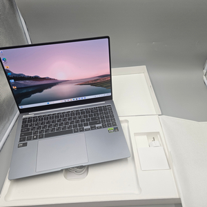 삼성 갤럭시북4 울트라 16인치 U7/램32/SSD1T