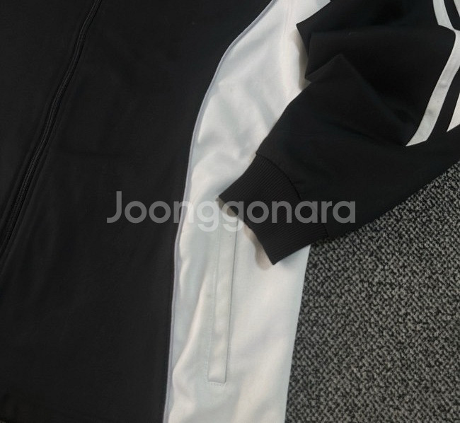 아디다스 검흰 범고래 트랙탑 져지집업 105/XL--1