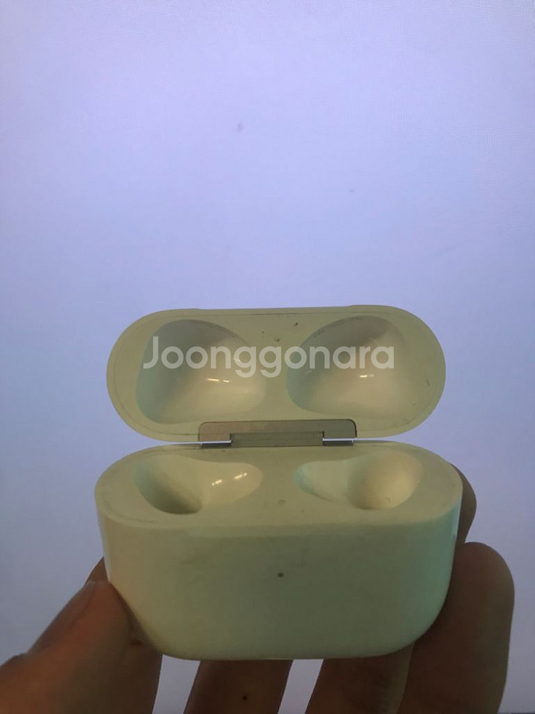 에어팟 3세대 본체--1