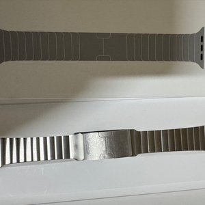 애플워치 링크 브레이슬릿 42mm 실버 판매합니다