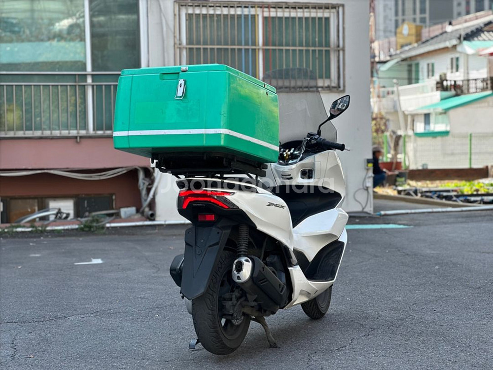 혼다 PCX125/2022년식/ABS/깔끔한 차량 판매--2
