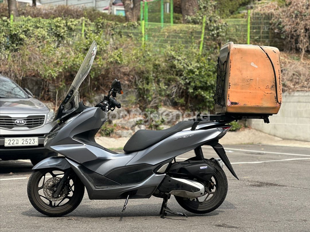 혼다 PCX125/2022년식/ABS/짧은키로수 판매--1