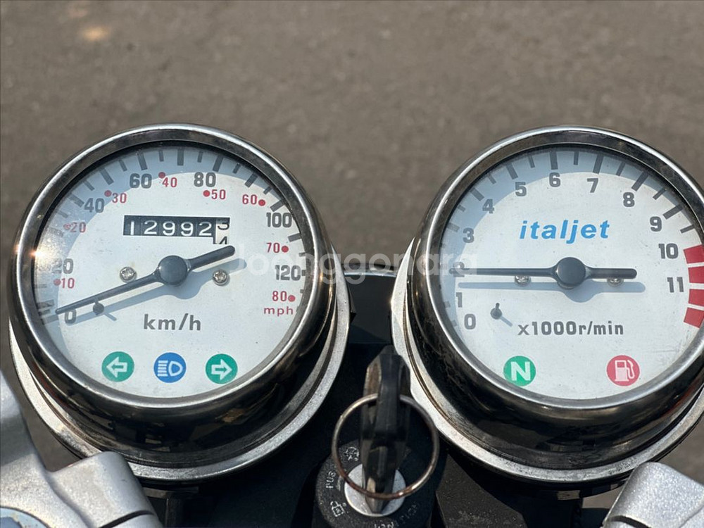 이탈젯 그리폰125/2018년식 1만km/짧은키로수/--8