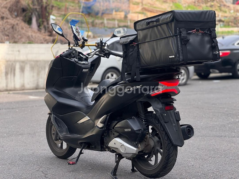 혼다 PCX125/2018년식/깔끔한컨디션/짧은키로수--3