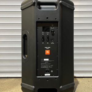 JBL 신형 EON715 파워드스피커 판매합니다