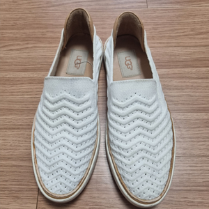 어그 니트 슬립온 여름 화이트 235 ugg