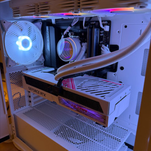 7800x3d, 4070ti super, 32gb 본체