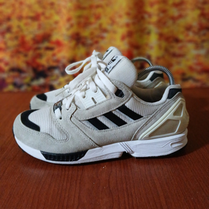 아디다스 ZX8000 여성스니커즈 235