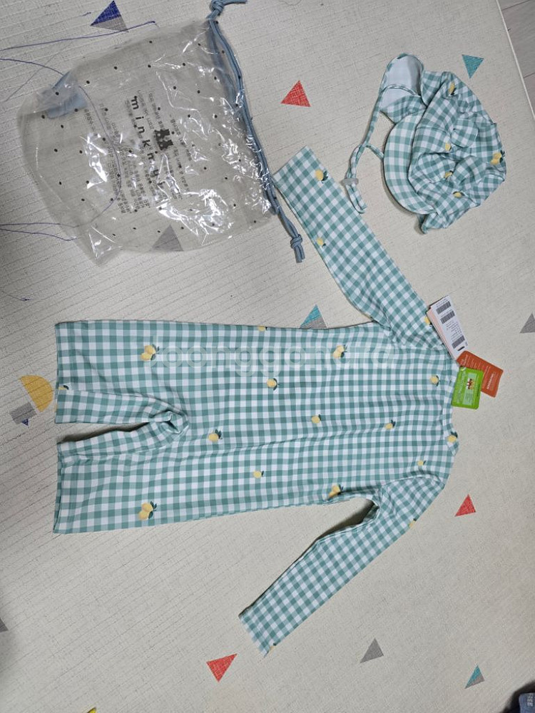 밍크뮤 아기수영복 래쉬가드와 수영모자 새상품 팔아요--1