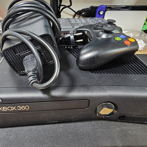 오로라 xbox360 슬림 250GB 모델 판매합니다.