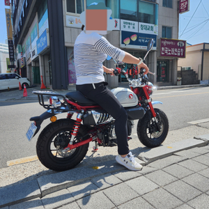 몽키 125 23년식 옵션유400 옵션무370