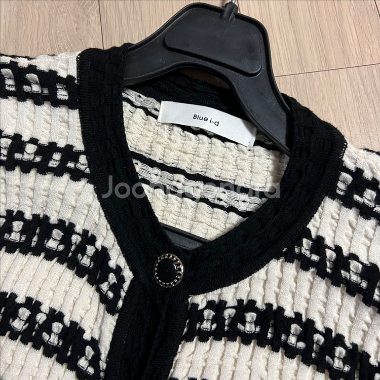 제평 블루아이디 id 타임 스트라이프 퍼프 가디건 반팔--7