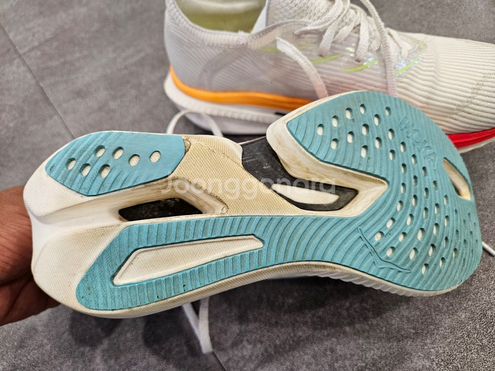 호카 씨엘로 X1 카본 런닝화--1