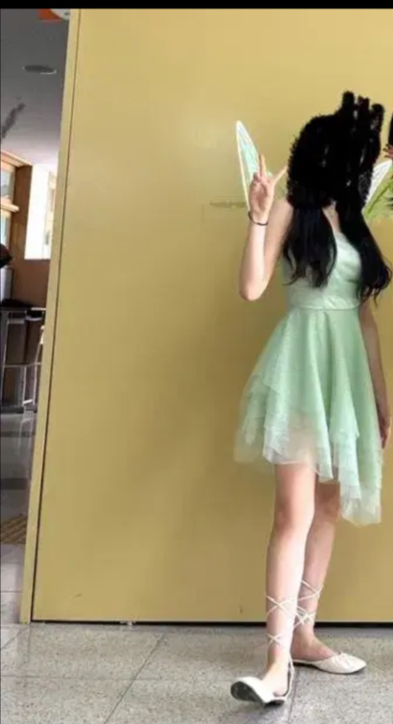 팅커벨 졸업사진 대여 이미지