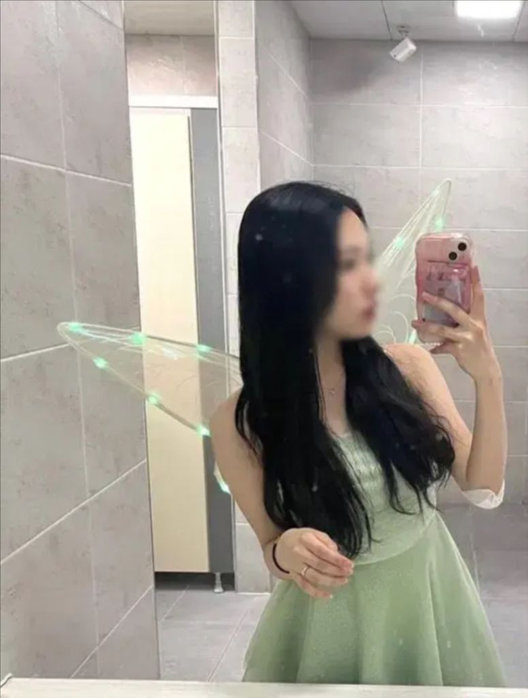 팅커벨 졸업사진 대여 이미지