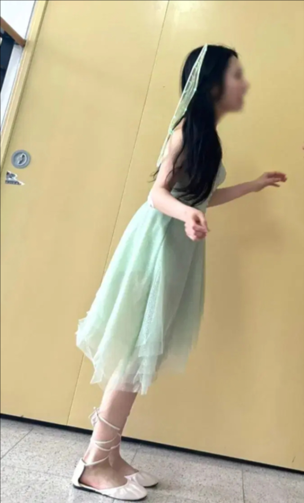 팅커벨 졸업사진 대여 이미지