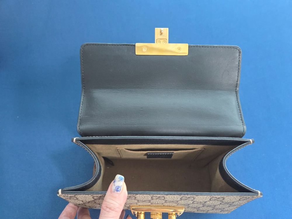 구찌 수프림 패드락 숄더백 이미지