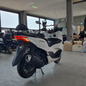 혼다 PCX125 23년식 출퇴근차량 1만km 소모품올