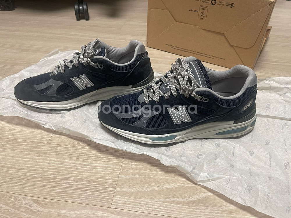 뉴발란스 / 991 v2 / 네이비 255--1