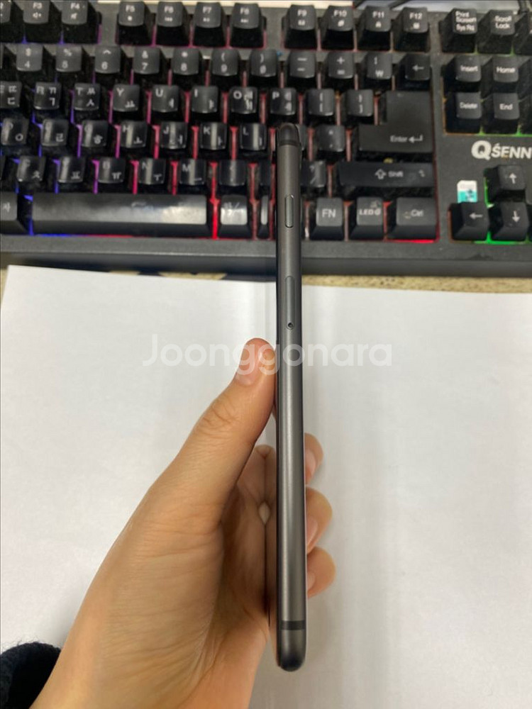 아이폰8플러스 스그 특SSS급 64GB 배터리100%--3