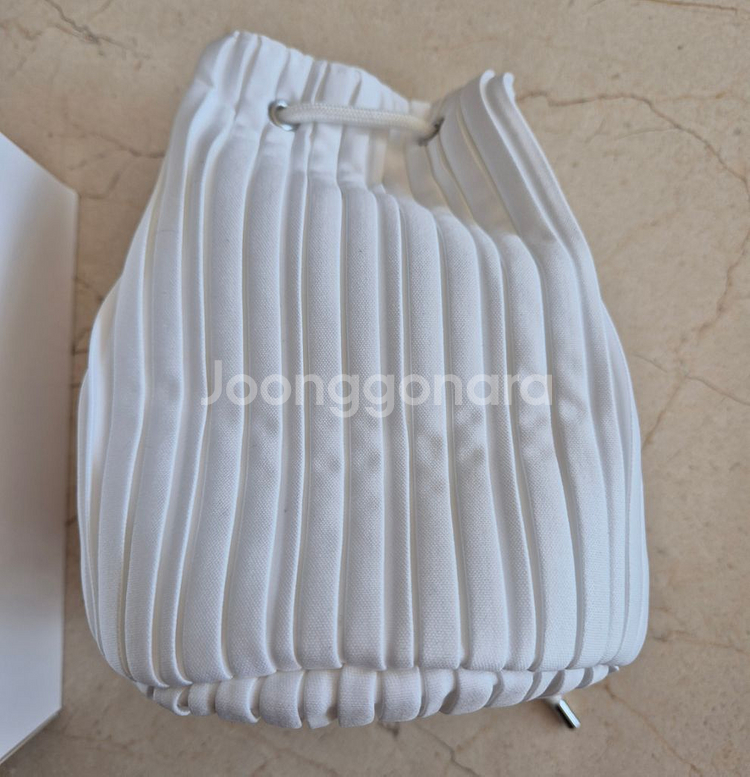 디올 뷰티 화이트 파우치--1