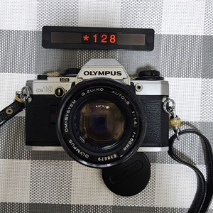 올림푸스 OM 10 필름카메라 1.4 렌즈