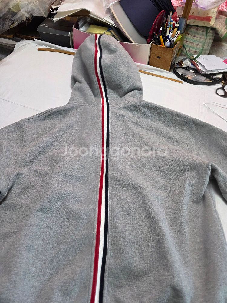 ( 정품 ) 톰브라운 백 삼선 후드티--1