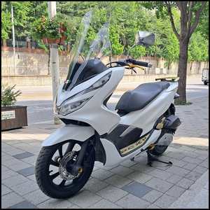 혼다 PCX125 20년식 롱윈도우 열선 금장발판