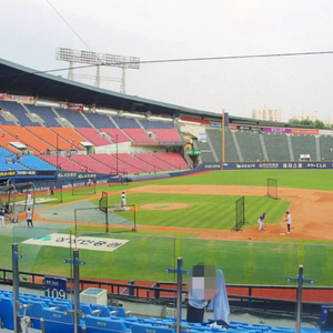5월9일(금) 두산vs엔씨 1루 블루석 2연석(통로석)
