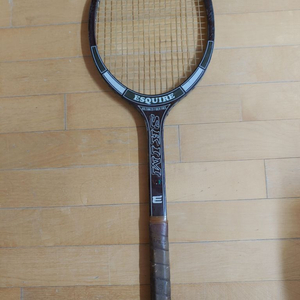옛날 테니스라켓 인테리어용